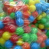 Pelotas de plástico para al ...